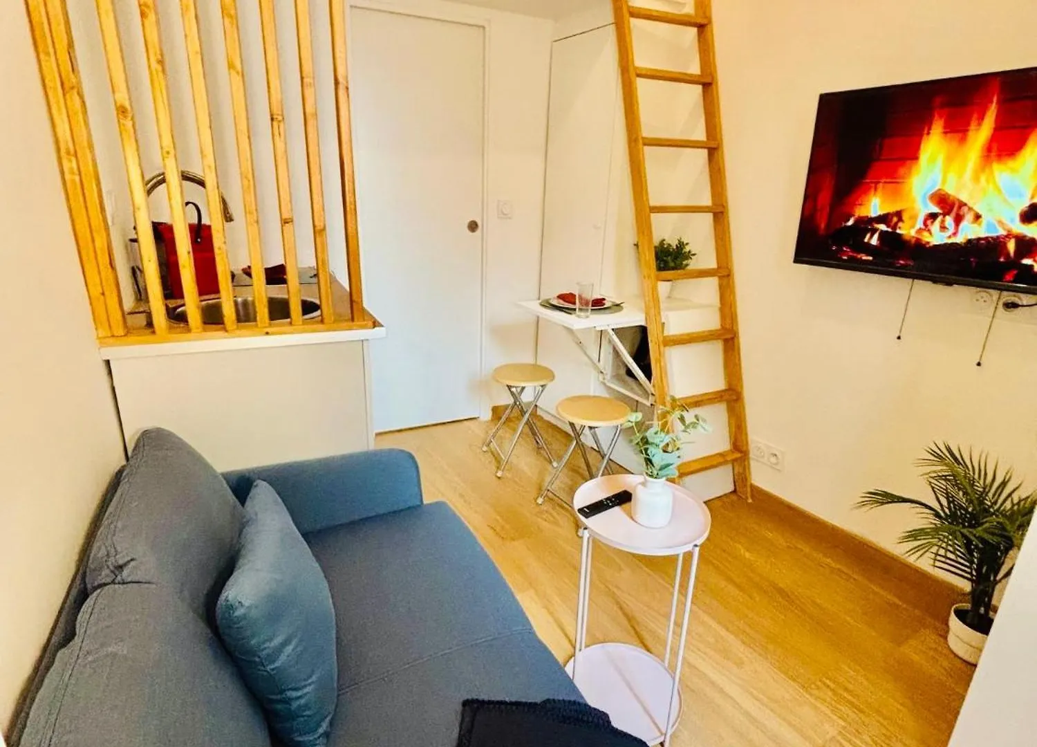 Studio Penthievre Champs Elysee Paris 0*,  Fransa